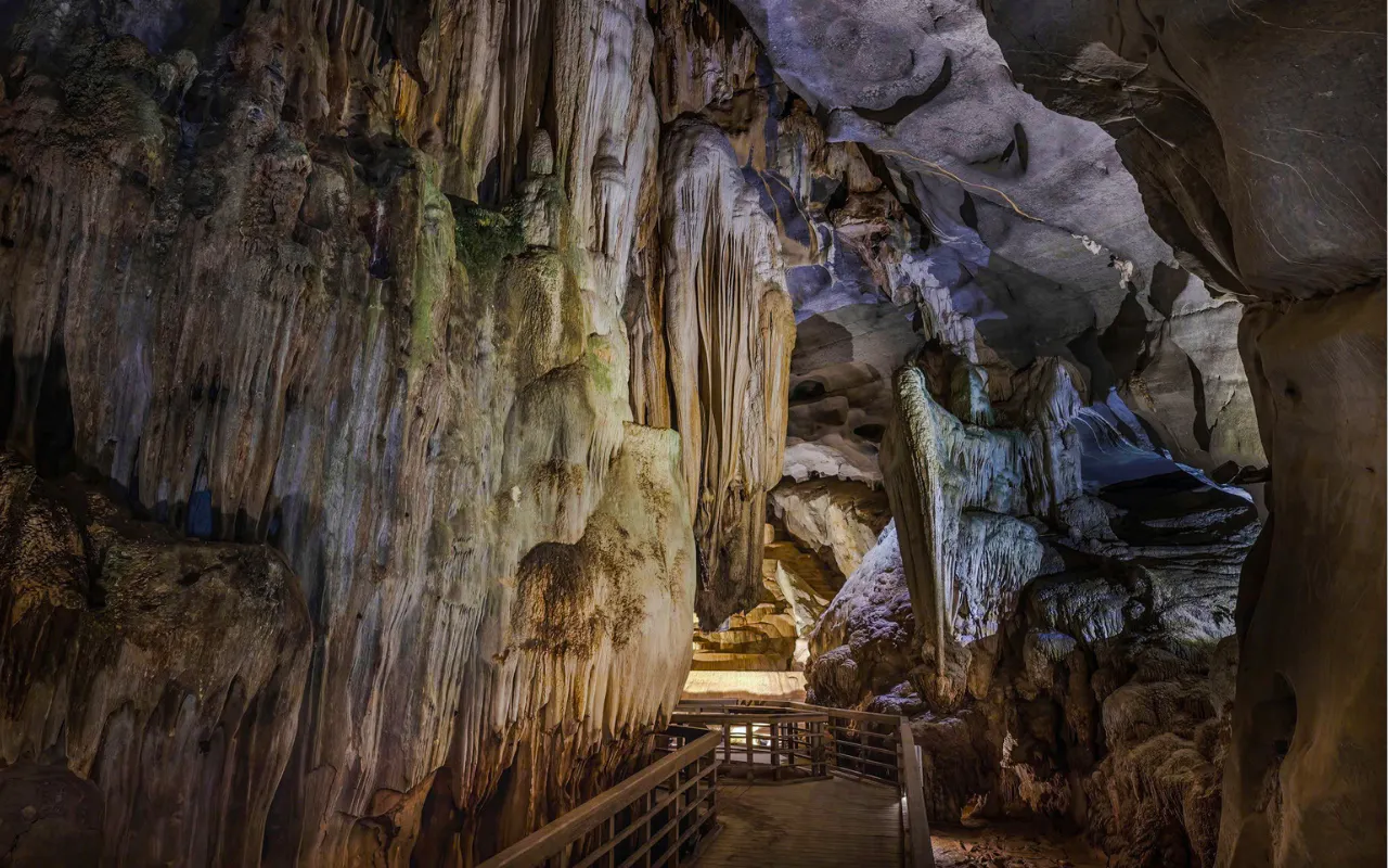 from hue: 2-day paradise cave and phong nha cave tour by heritage train-10