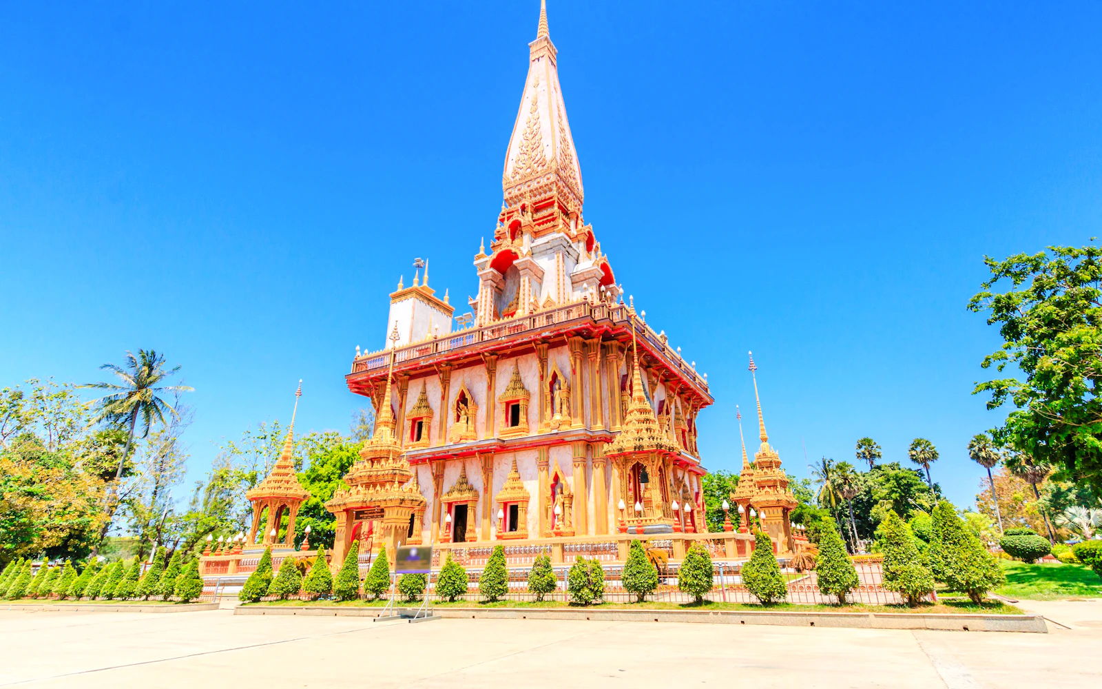 Phuket City Tour with Buffet Lunch: Big Buddha, Old Town & Sunday Market Image 2