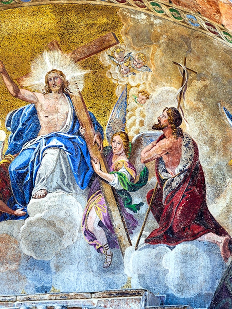 Mosaic of religious figures in St. Mark’s Basilica, Venice, part of the Skip-the-Line tour.