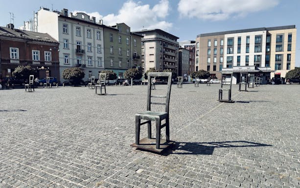 schindler story walking tour and wieliczka salt mine w/ lunch from krakow-3