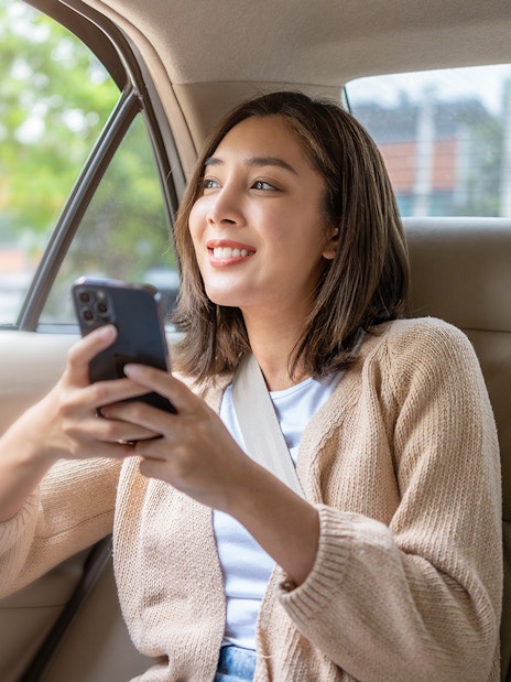 Passenger enjoying private car transfer from Singapore Changi Airport.