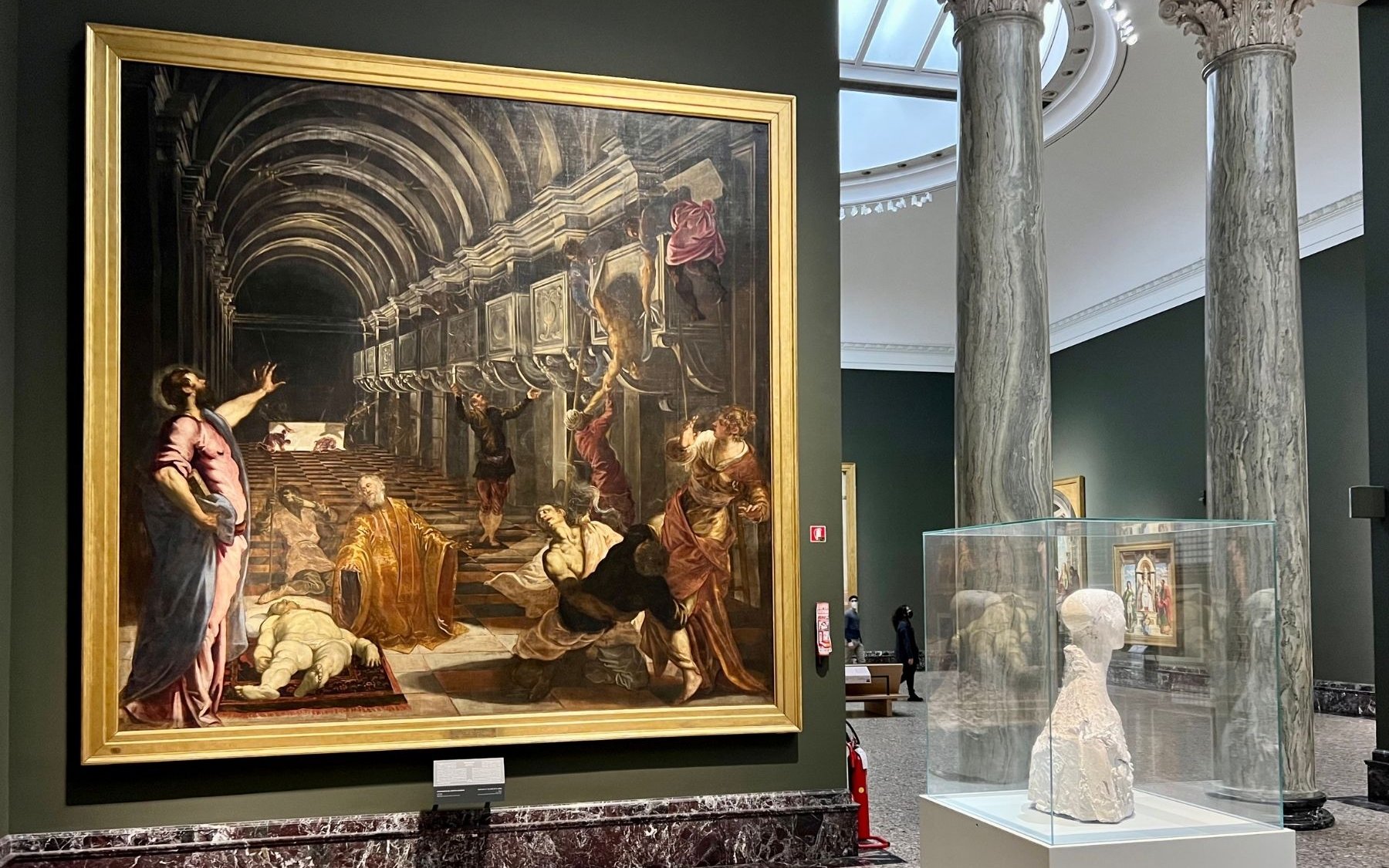 Painting "The Finding of the Body of Saint Mark" by Jacopo Tintoretto at Pinacoteca di Brera, Milan.