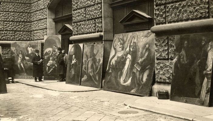 KHM ahead of transfer