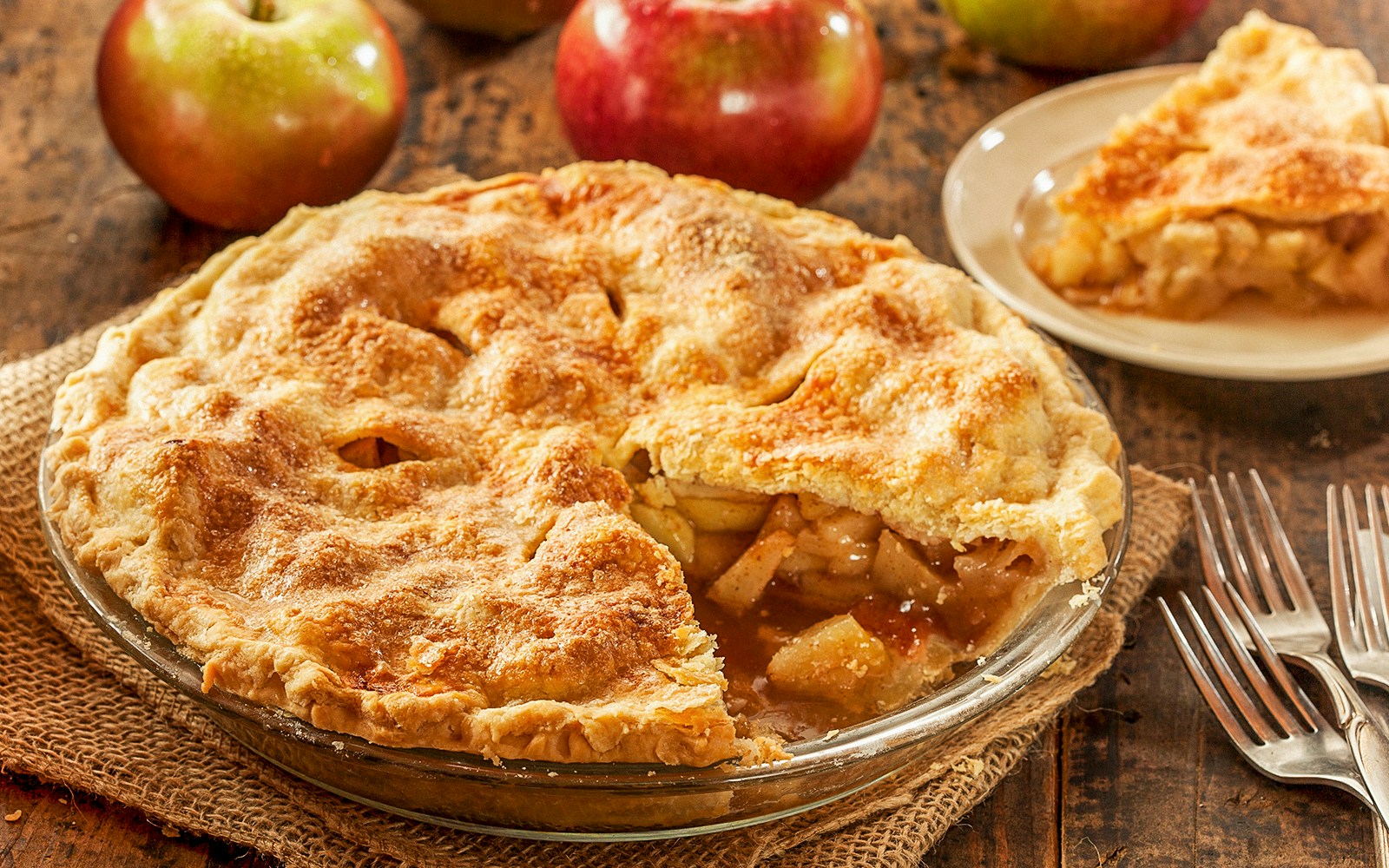 Homemade apple pie served at the Medieval Dinner Show.