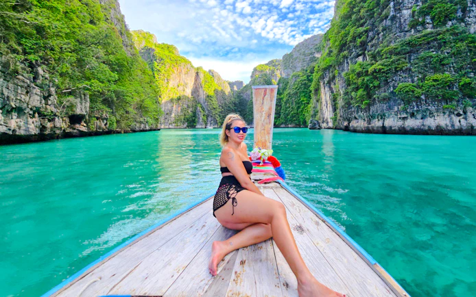 From Phuket: Phi Phi Islands Day Trip with Private Longtail Boat Tour