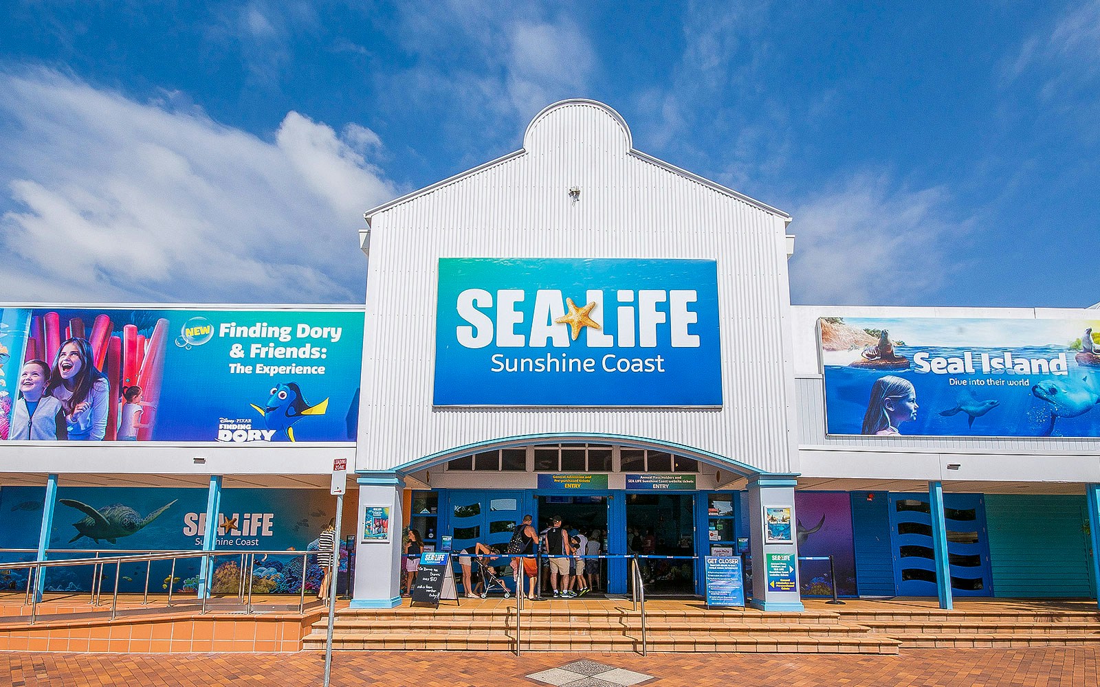 SEA LIFE Sunshine Coast entrance with Finding Dory and Seal Island exhibits.