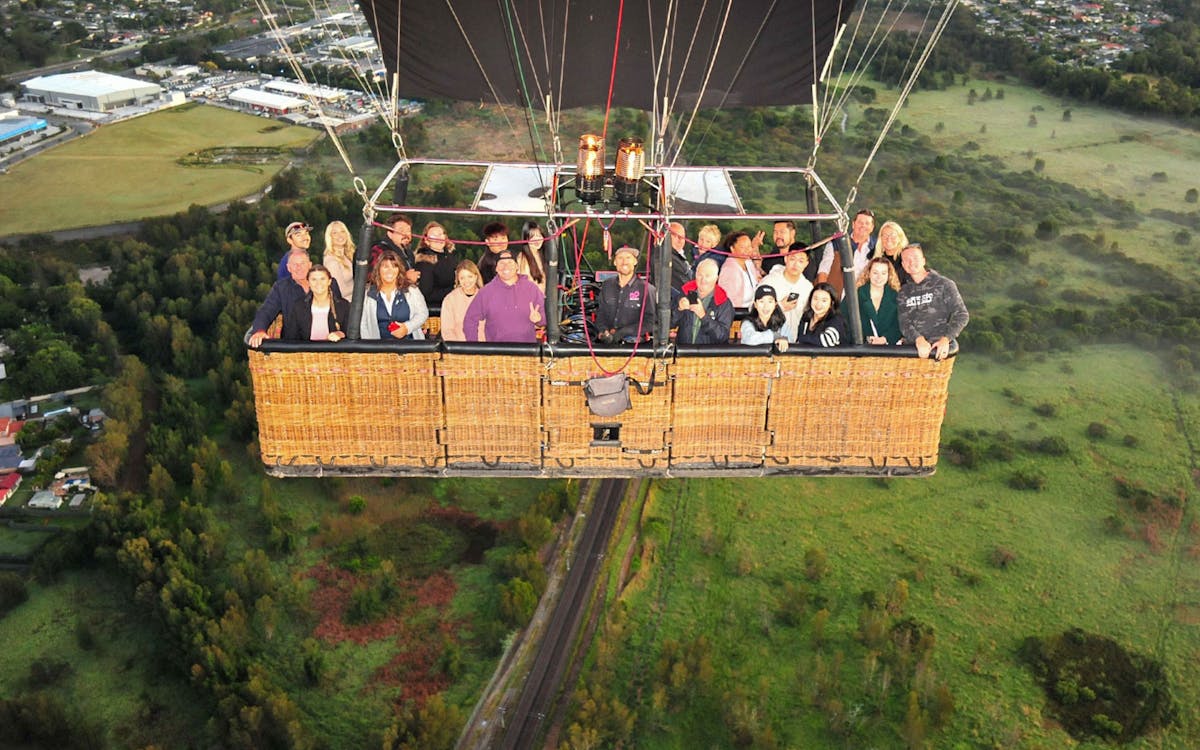 gold coast hot air balloon flight with transfers-1 gold coast hot air balloon flight with transfers-1