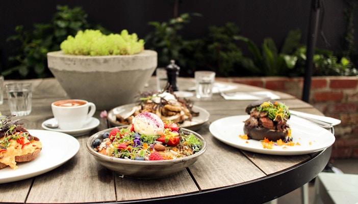 New Year in Melbourne - Dine at the waterfront