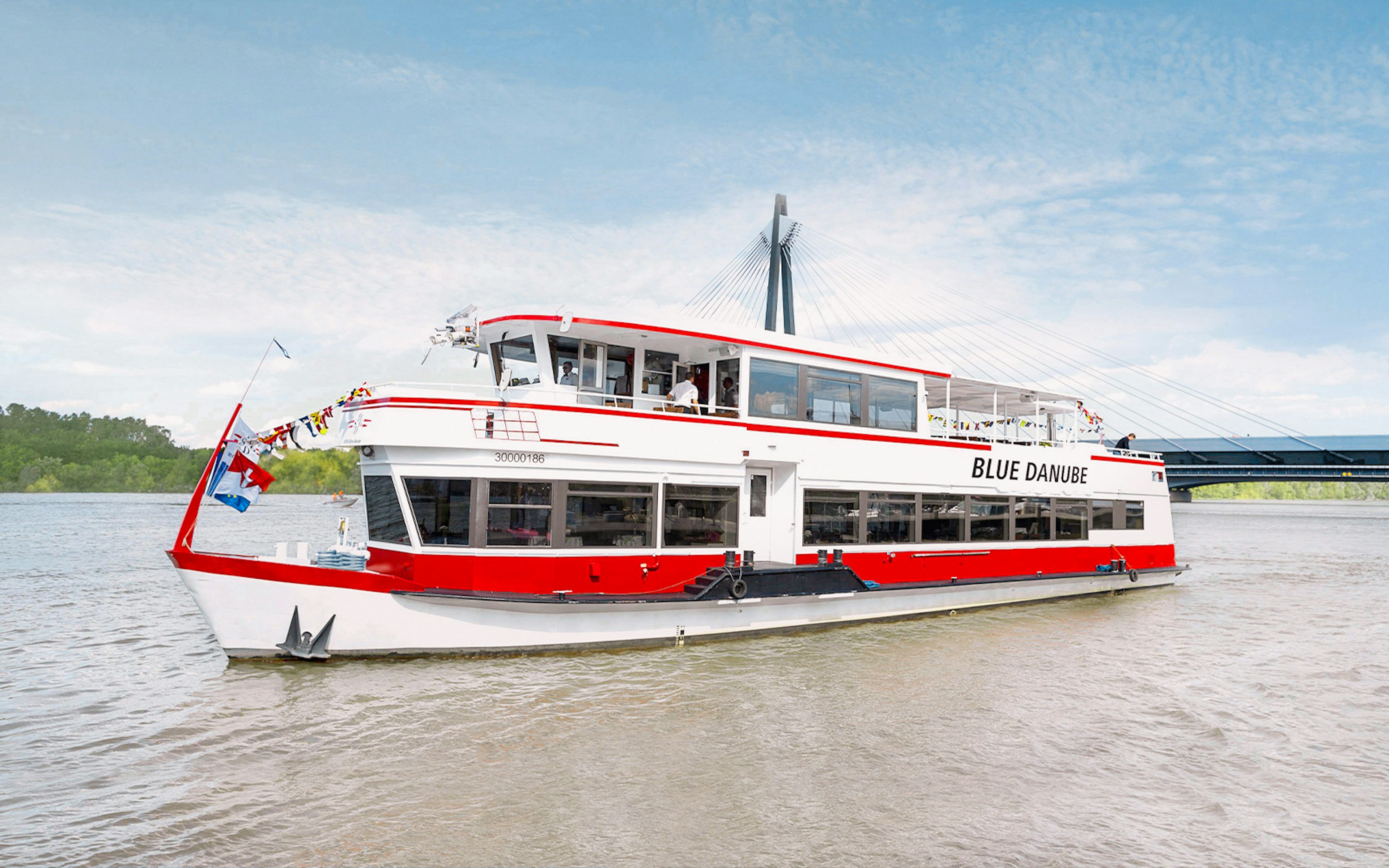 Sightseeing cruise boat on the Danube Canal in Vienna.