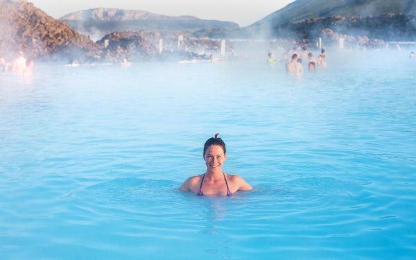 From Reykjavik: Blue Lagoon Admission Tickets +Golden Circle Tour with Transfers