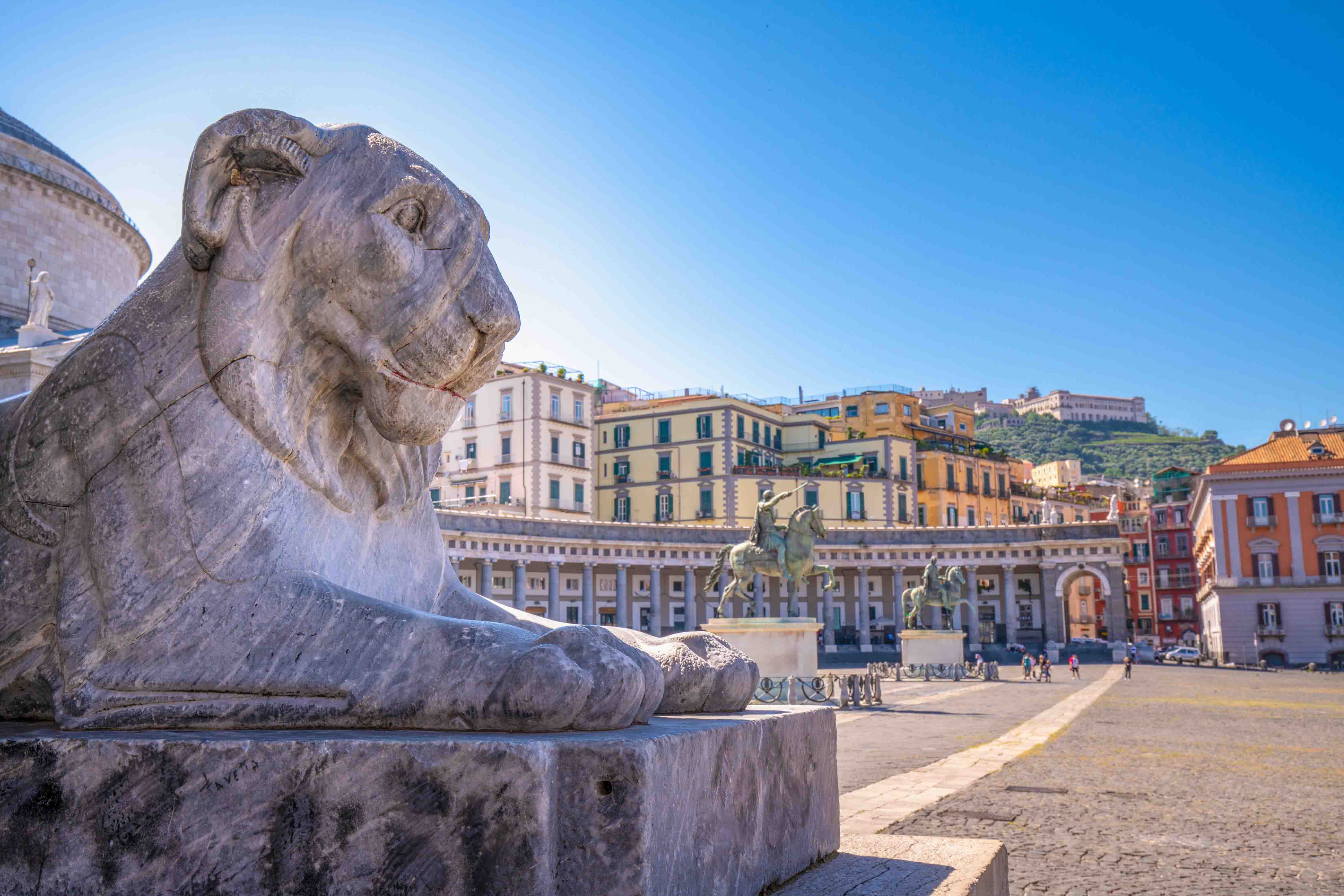 Mergellina - Piazza del Leone