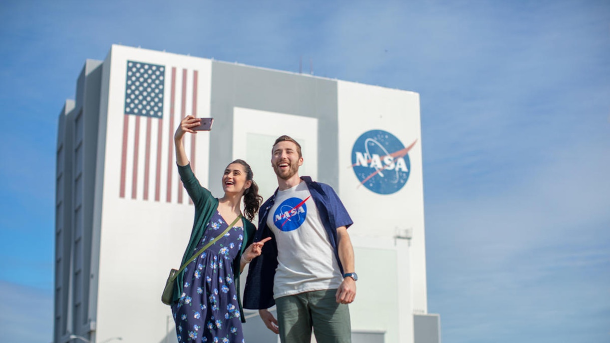 kennedy space center shopping