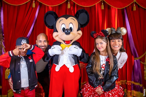 Disneyland® Parijs: tickets met optionele toegang Louvre, top van de Eiffeltoren of kasteel van Versailles