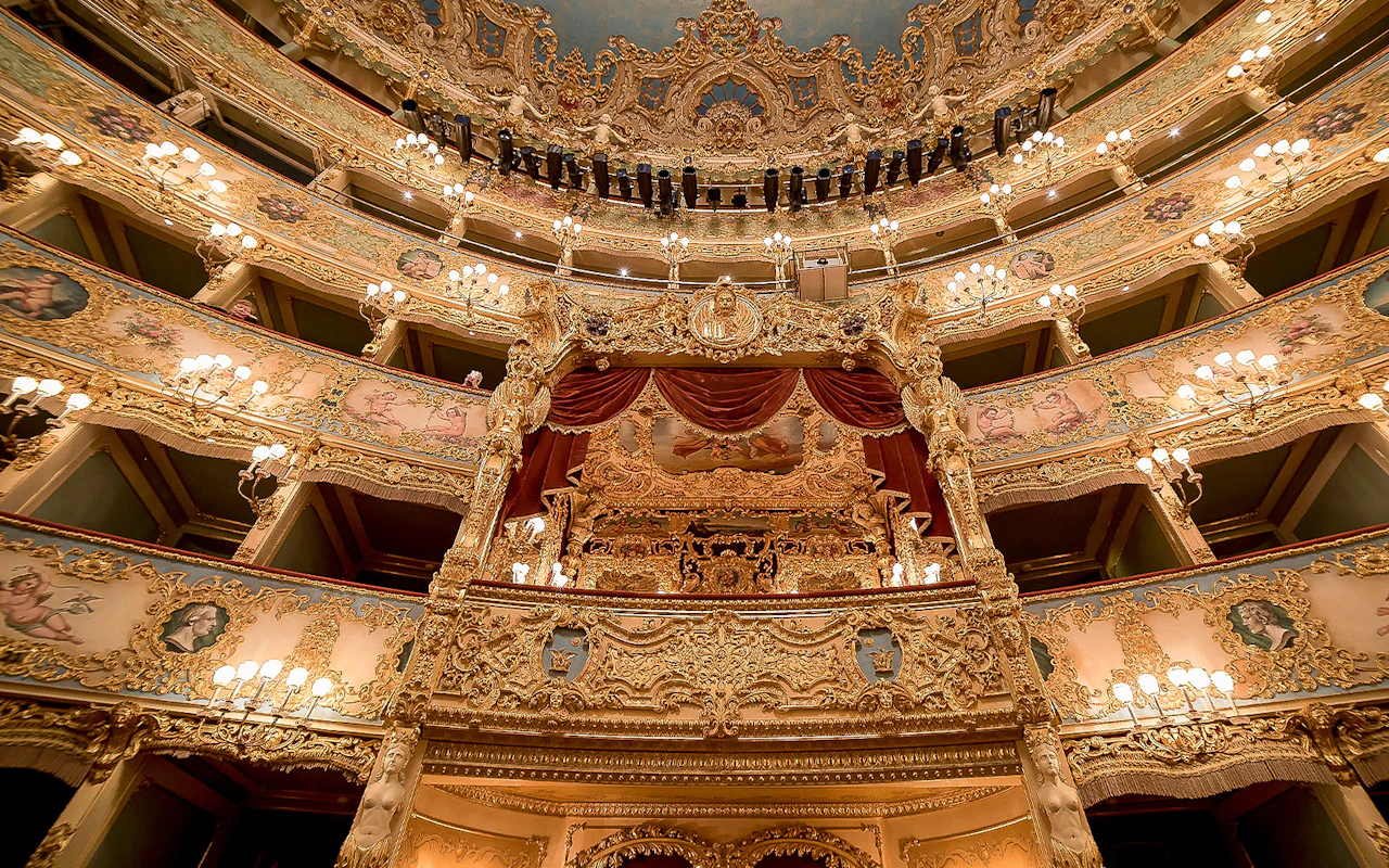 Geführte Tour durch das Teatro La Fenice — 8