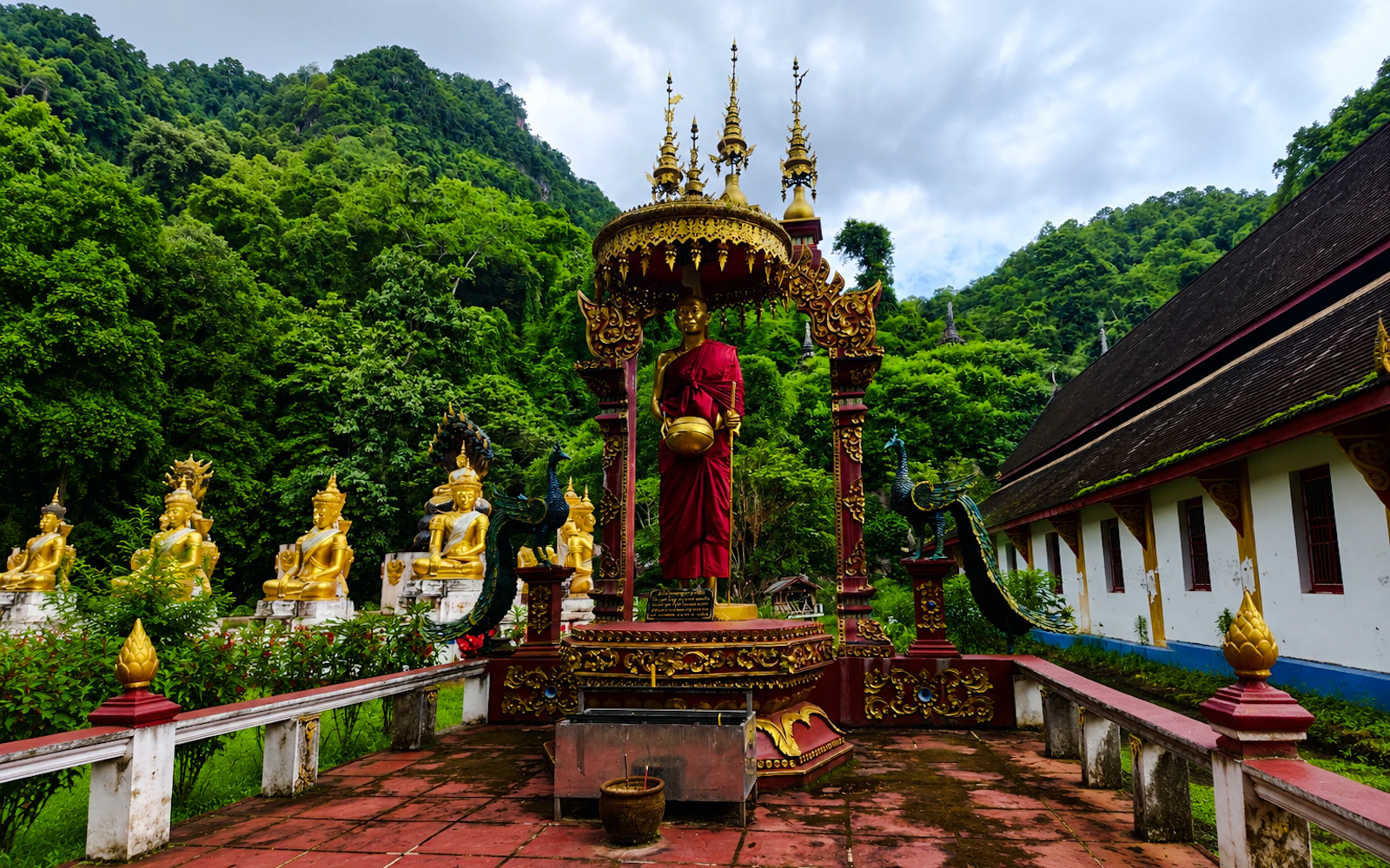 From Chiang Mai: Chiang Dao Cave and Hill Tribe Villages Tour Image 3