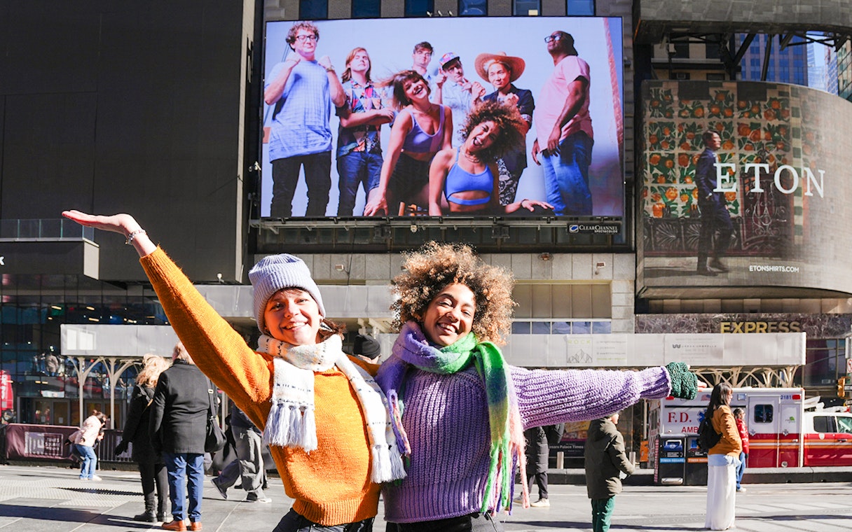 bądź widoczny na billboardzie na times square przez 24 godziny w nowym jorku-8