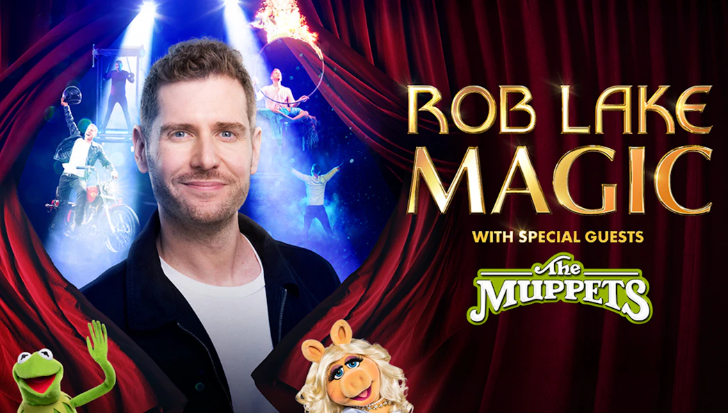 Rob Lake Magic show with The Muppets, featuring performers and special effects.