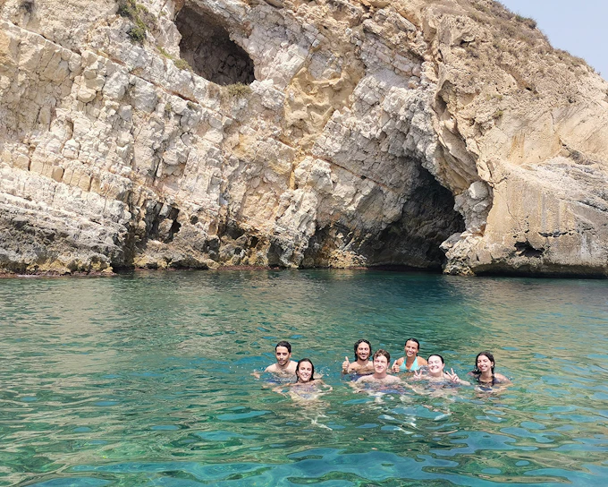 Sightseeing Cruise to Ortigia Island & Sea Caves