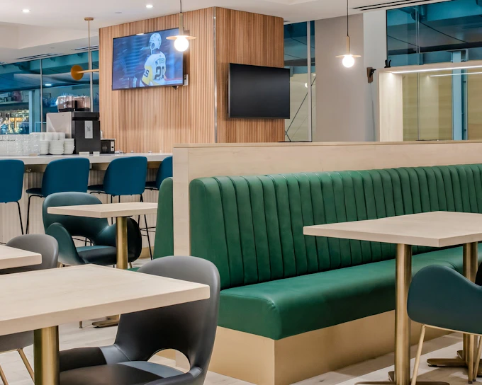 Vancouver International Airport: Plaza Premium Lounge at US Departures