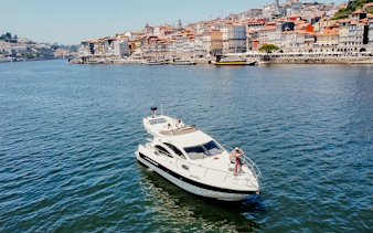 douro-elven luksus yachtcruise med portvinsmaking og sjokolade-6
