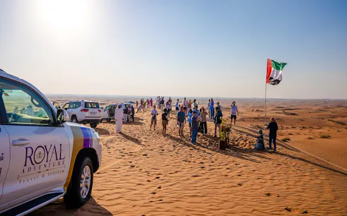 safari por el desierto de las dunas rojas de dubái con traslados al hotel, conducción en dunas en 4x4, sandboarding y paseo en camello-1
