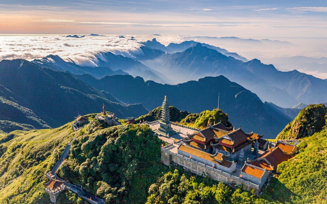 Sun World Fansipan Legend complex with pagoda and mountain view in Vietnam.