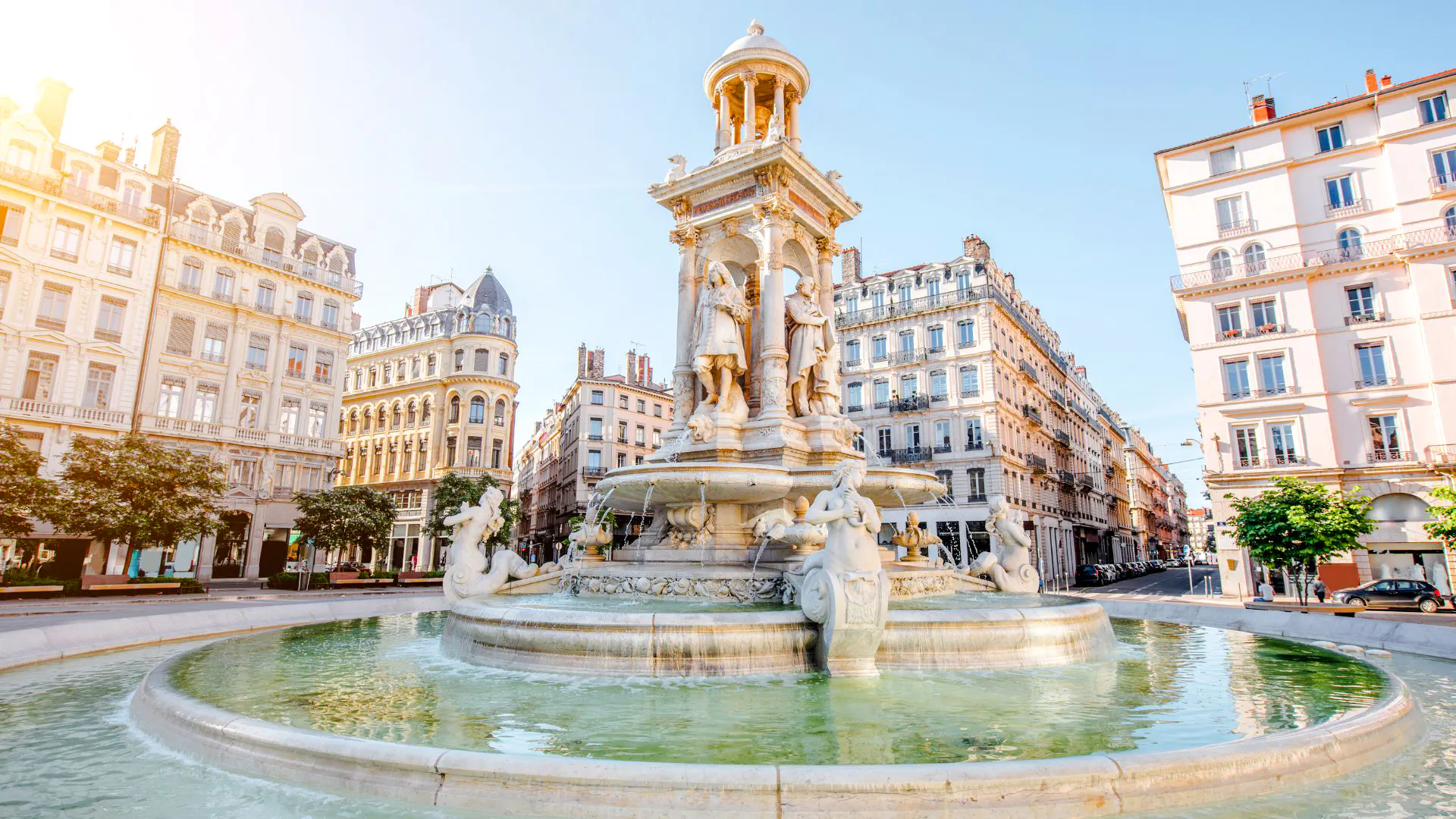 lyon private walking tour with a local guide-1