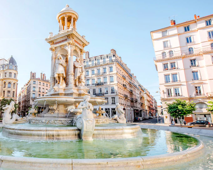 Lyon Private Walking Tour with a Local Guide (Product 53768)