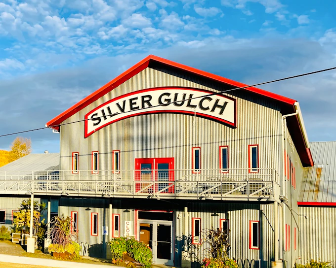 Fairbanks Small-Group Brewery Tour with Silver Gulch Behind-the-Scenes Access