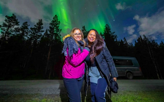 tromsø: uzman rehberler eşliğinde, çeşitli dillerde sunulan kuzey işıkları safarisi ve fotoğraflar-1