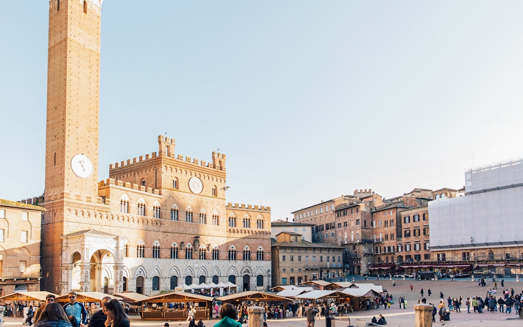 Piazza del Campo in Siena with Torre del Mangia, Tuscany.