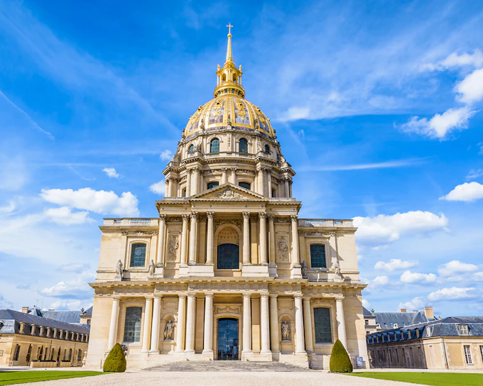 Historical Walking Tour with Skip-the-line Entry to Invalides