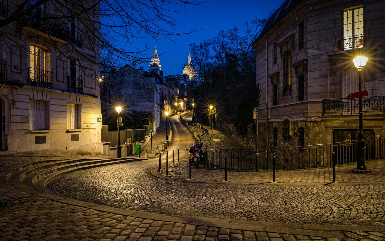 paris: montmartre cheese, charcuterie & wine tasting with audio guide-4