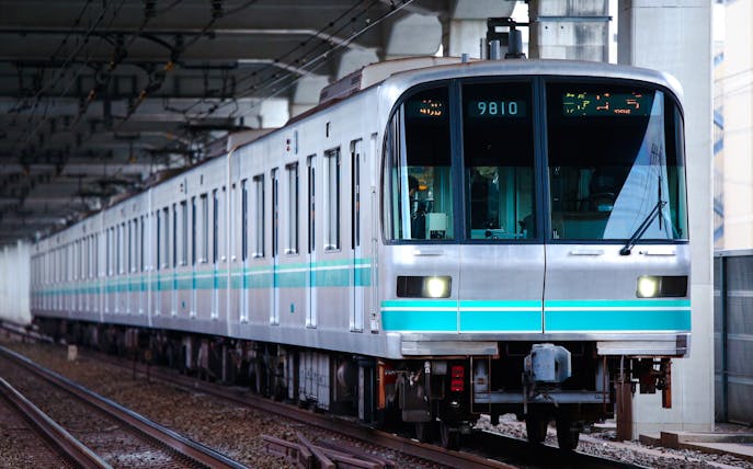 Namboku Line 9000 series train approaching Nakano station in Tokyo.