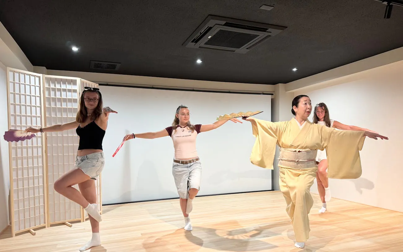 Kyoto: Traditional Japanese Dance Workshop with Certificate Image 10