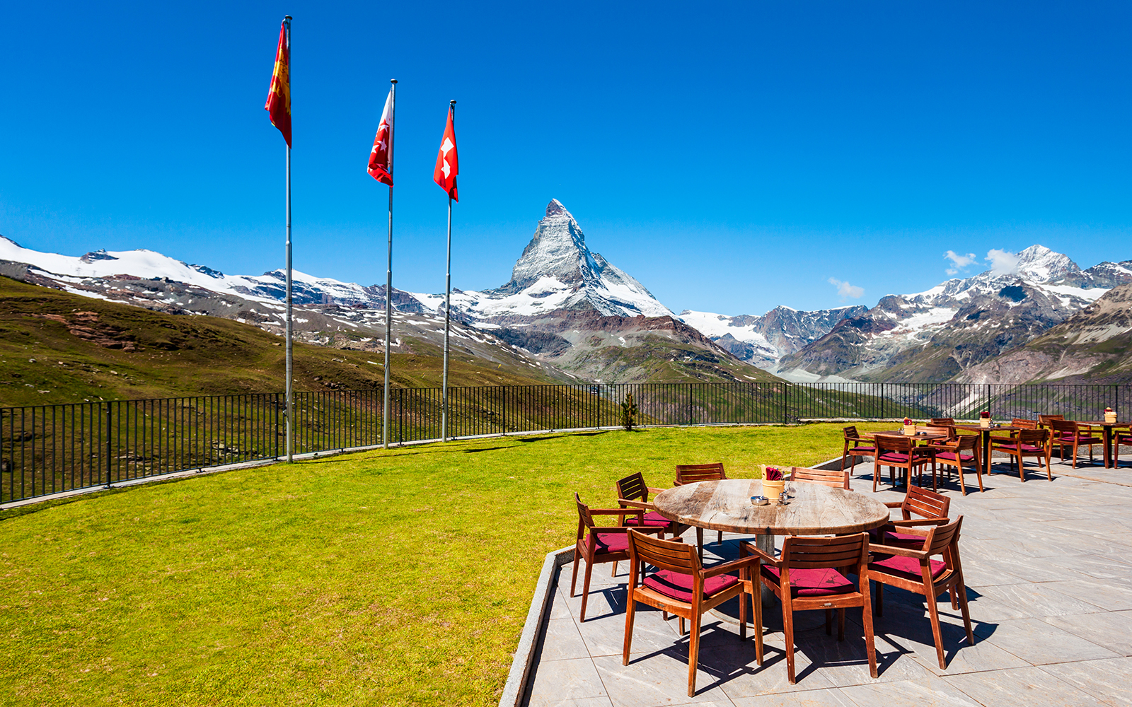Gornergrat Facilities- Matterhorn Eatery