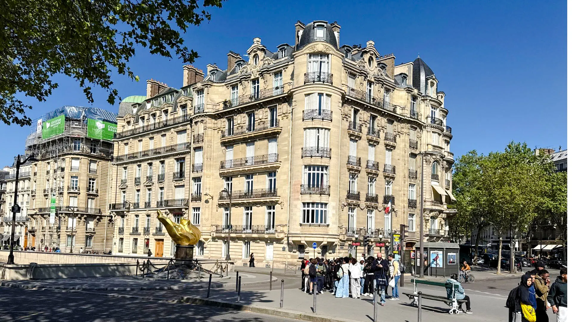 Paris Private Chauffeur-Driven City Tour with Photo Stops Image 10