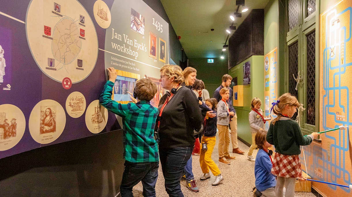 Historium Bruges VR experience showcasing medieval Bruges scenes and historical storytelling.