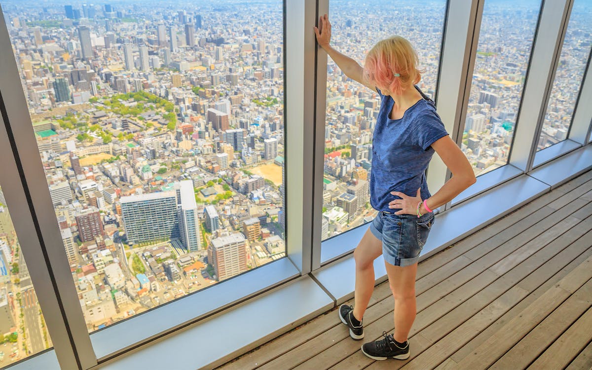visitor at Abeno Harukas observation deck
