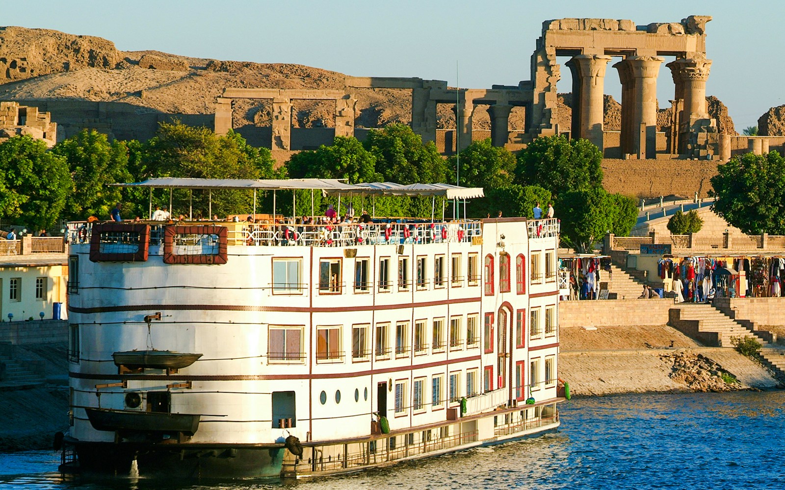 Nile boat ride