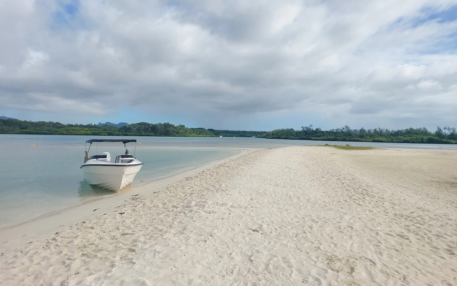 Ile aux Cerfs Catamaran Cruise with BBQ Lunch and Drinks