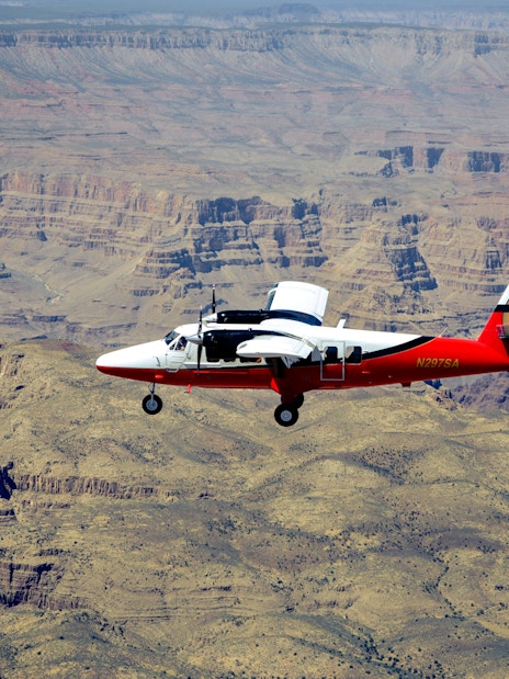Airplane flying over the Grand Canyon during Las Vegas to Grand Canyon National Park tour.