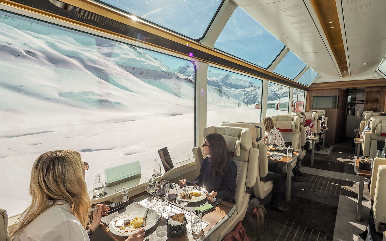 Inside of a Glacier Expree, Prestige Class