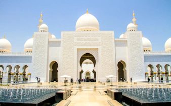 stadtrundfahrt durch abu dhabi mit besuch der scheich-zayid-moschee-1