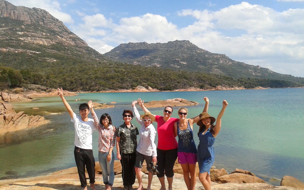 guided walking tour of wineglass bay with round-trip hotel transfers from launceston-6 guided walking tour of wineglass bay with round-trip hotel transfers from launceston-6