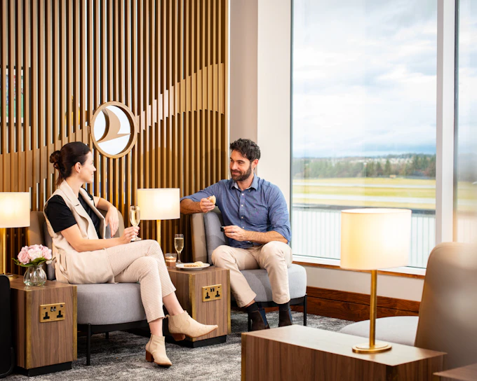 Edinburgh Airport: Turkish Airlines Lounge by Plaza Premium Group in the Departure Hall