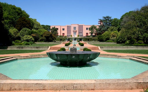 Fountain and gardens at Serralves Museum, Porto, included in Porto.CARD attractions.