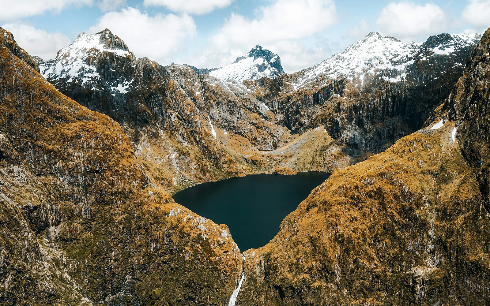 Lake Quill, Sutherland Falls on the scenic flight from Milford Sound to Queenstown, Fiordland, New Zealand