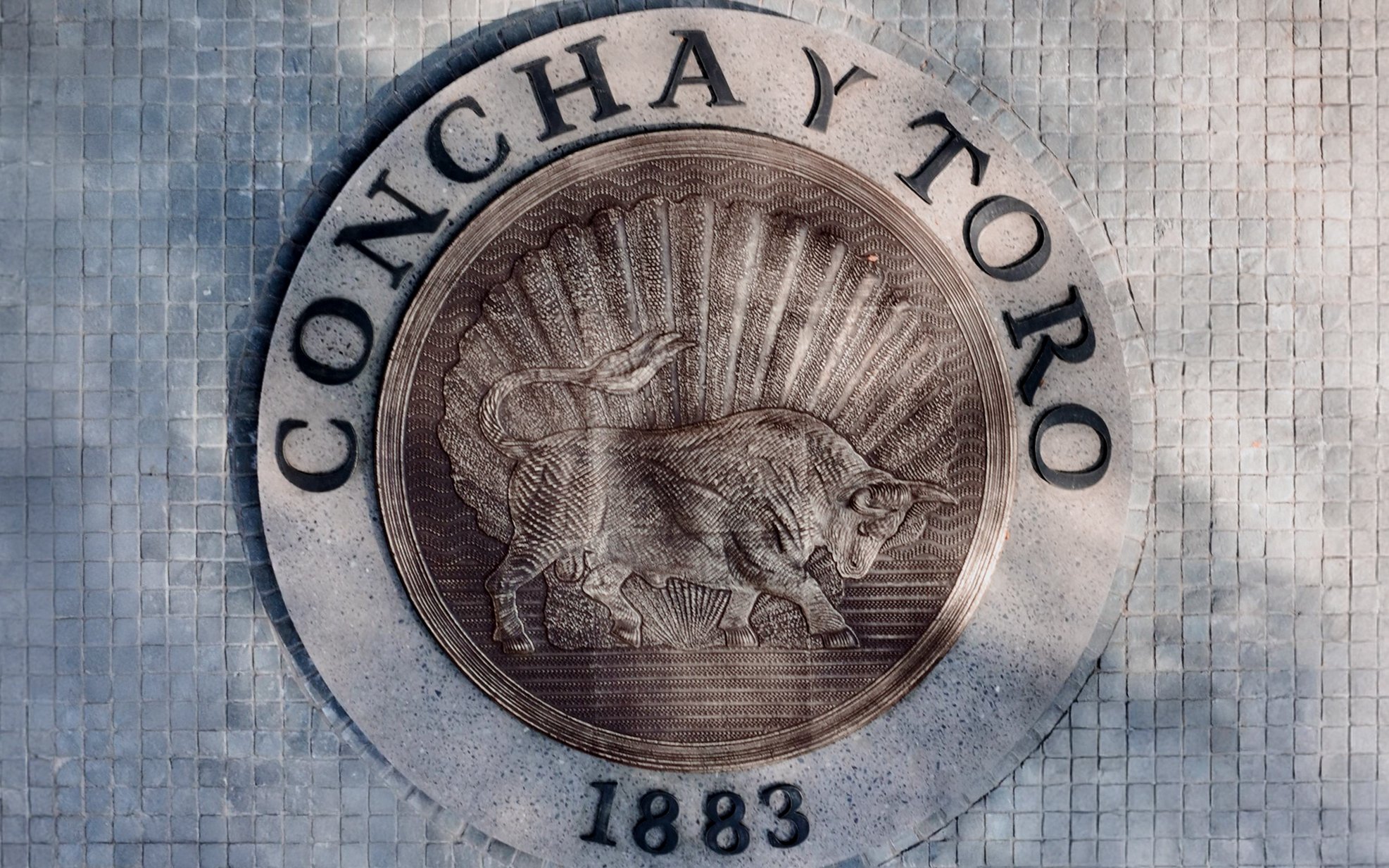 Concha y Toro emblem featuring a bull, highlighting the winery's heritage.