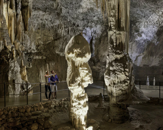 From Ljubljana: Postojna Cave & Predjama Castle Guided Tour